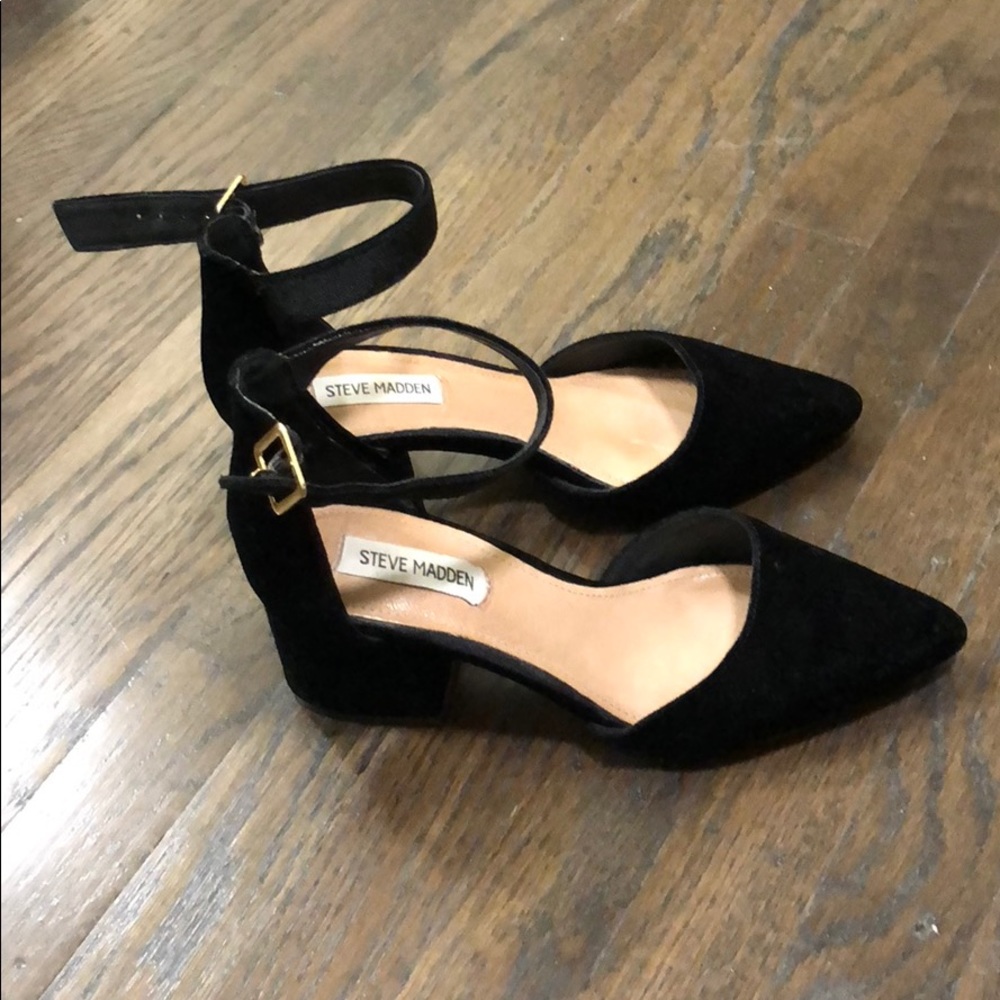 Steve Madden Black Suede Shoes - Size 7M
